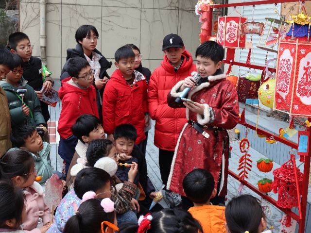 寧波寧?？h銀河小學舉行非遺特色的開學活動 學校供圖.jpg